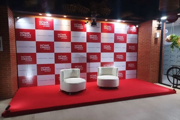 Пресс-волл 5×3 м угловая готовое решение